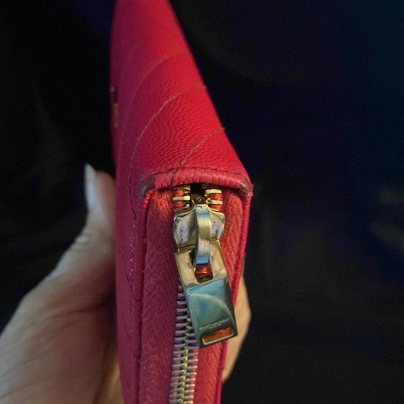 Yves Saint Laurent (YSL) Matelasse Grain de Poudre Leather Zip Wallet - Picture 14 of 14